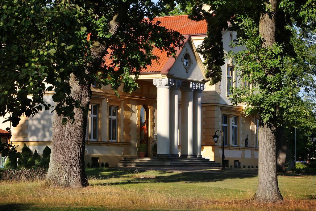 Palac Piorunow & Spa Kwiatkowice Exterior photo